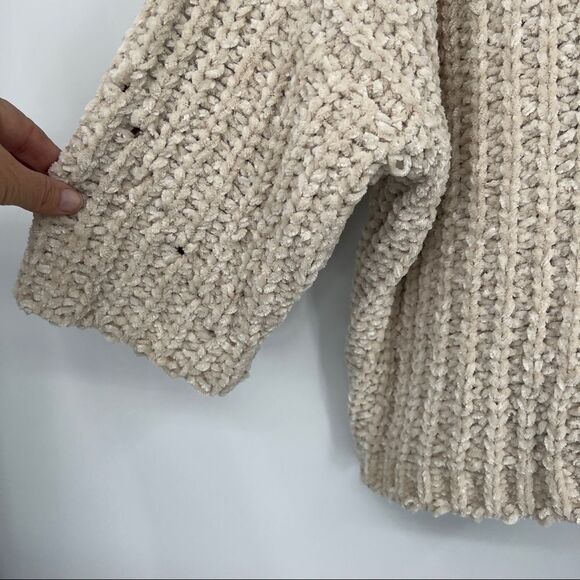 POL Soft Shaggy Grunge Chunky Chenille Oversized V-neck Popover In Beige - Picture 5 of 11